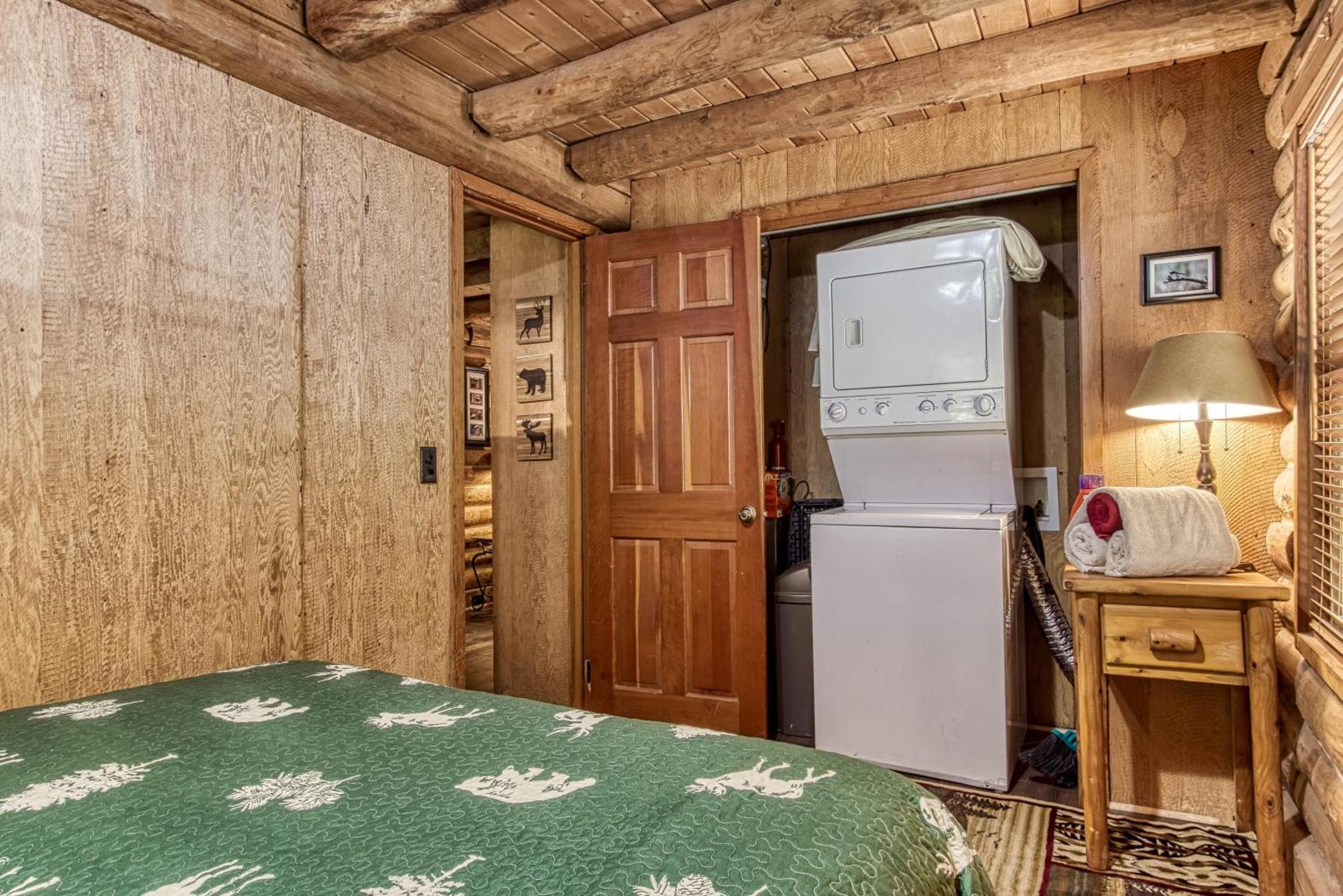 Very Private, Real Log Cabin With Hot Tub! Sevierville Exterior foto